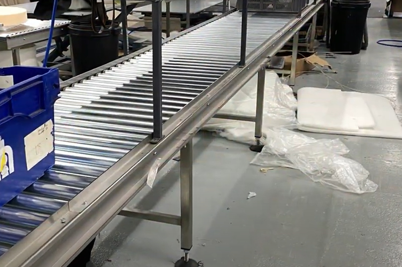 Transportadores de rodillos por gravedad para la industria del mueble