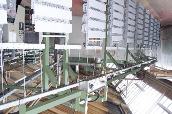 Powertrack cerrado Enclosed Powertrack